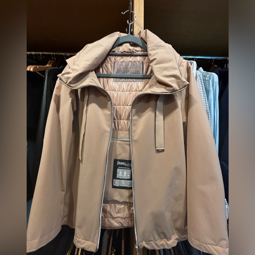 NWT Herno resort zip up jacket size 6